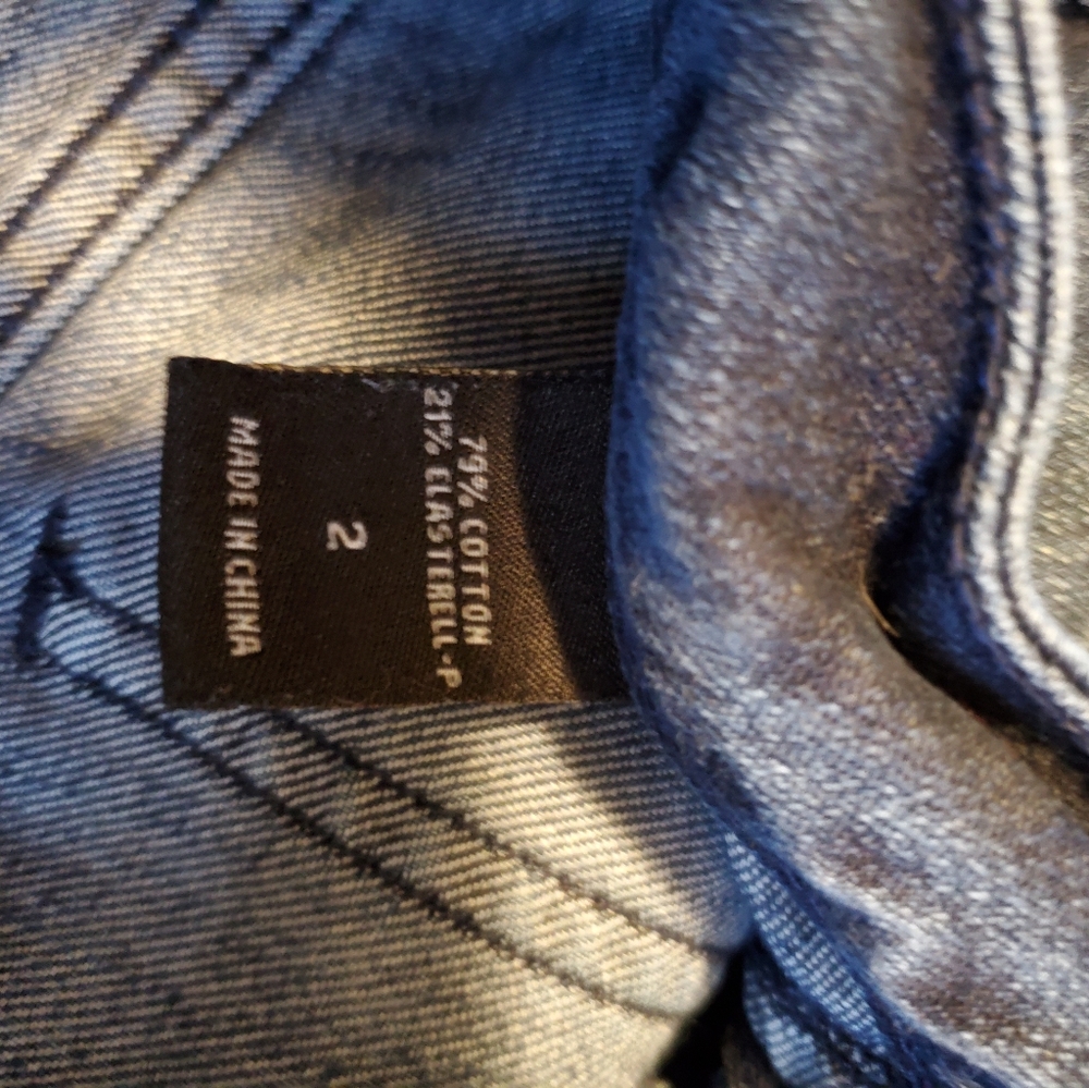 Jeans - Picture 2 of 3
